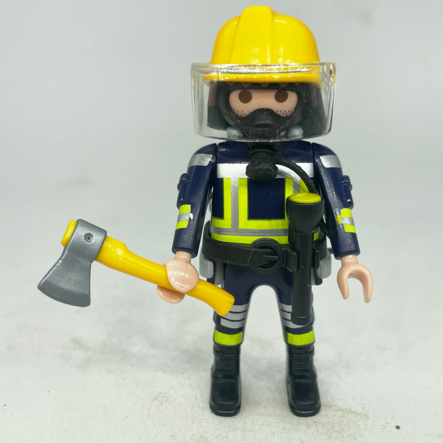 playmobil pompier bleu hache