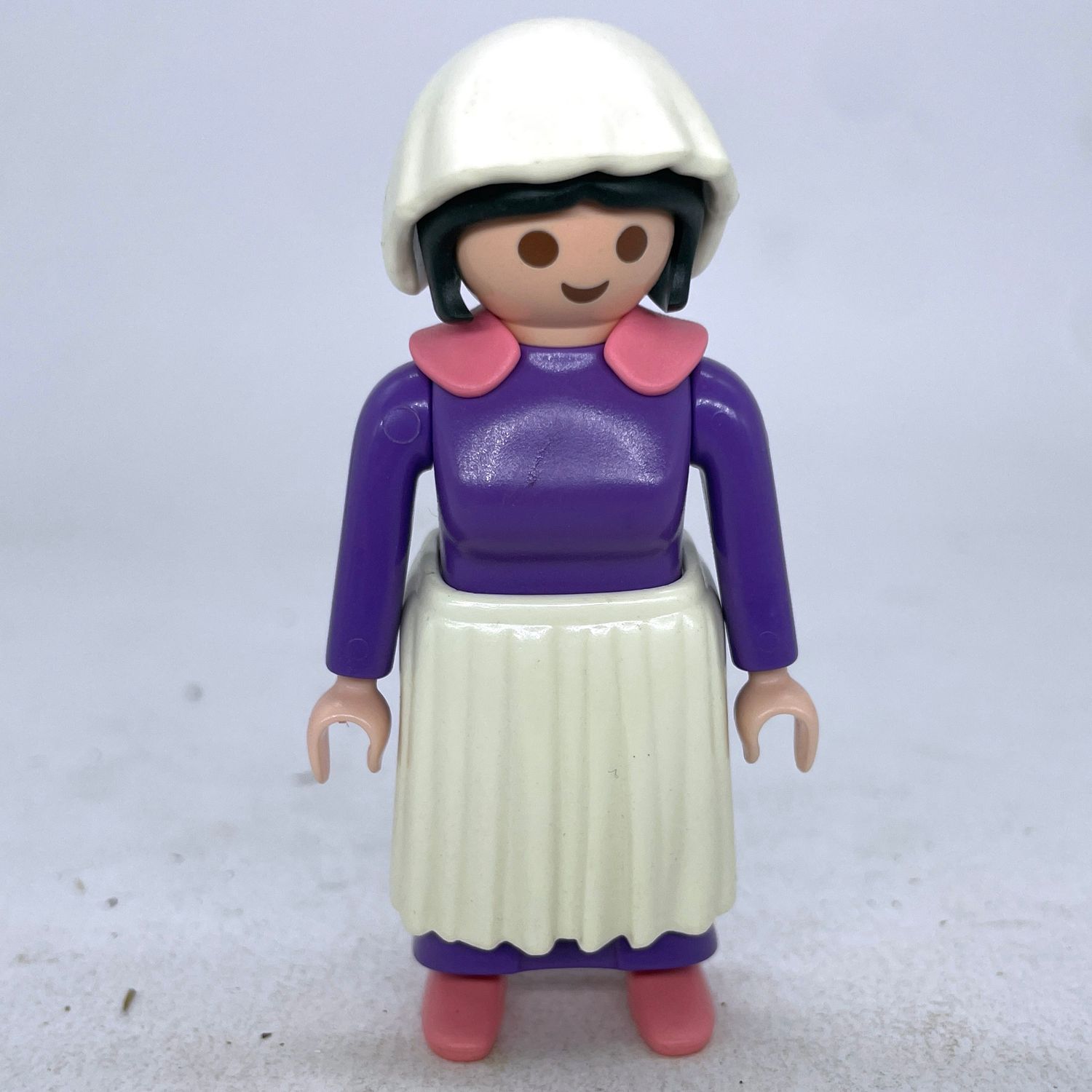 playmobil servante violette