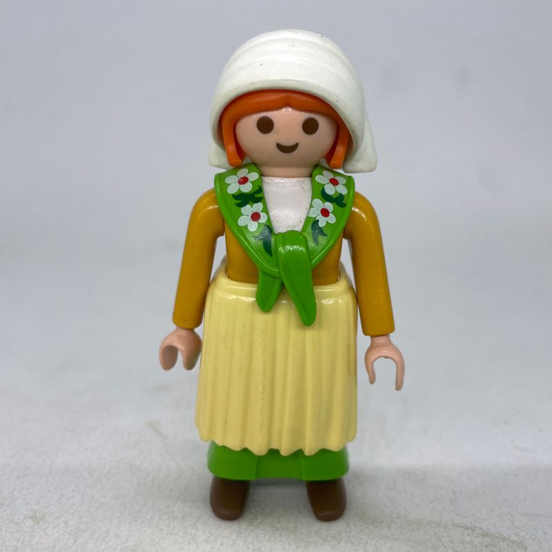 playmobil paysanne ocre playmobil paysanne ocre