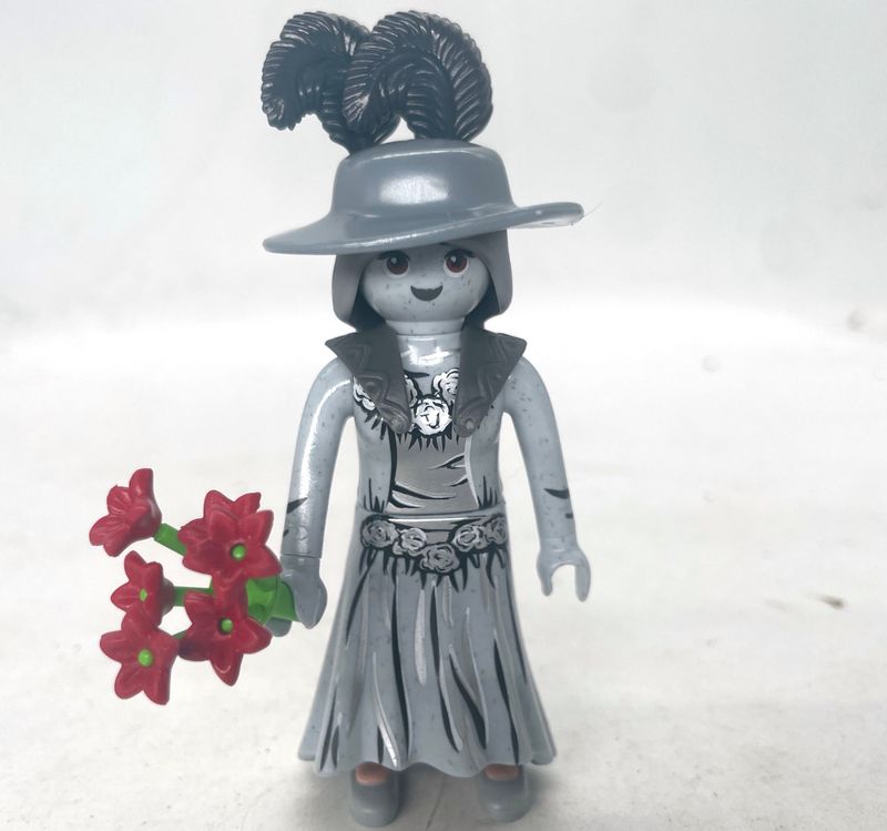 Playmobil femme noir et blanc S24