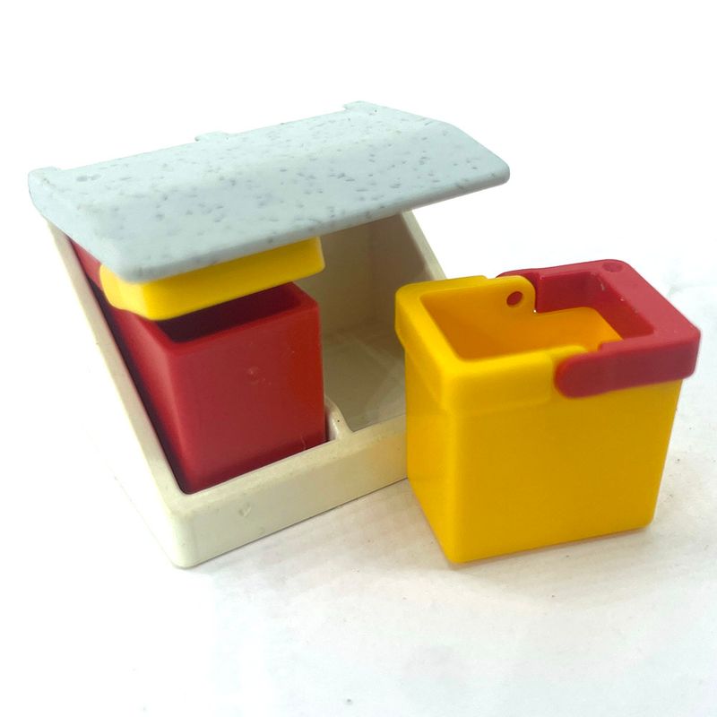 playmobil poubelles de trri rouge jaune