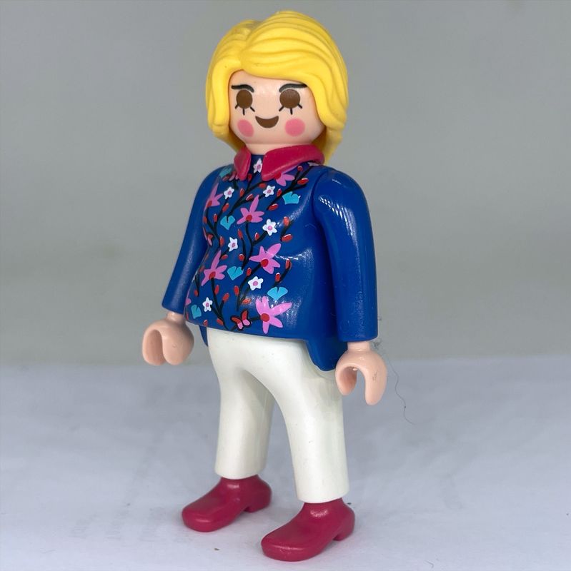 playmobil femme enceinte bleue playmobil femme enceinte bleue