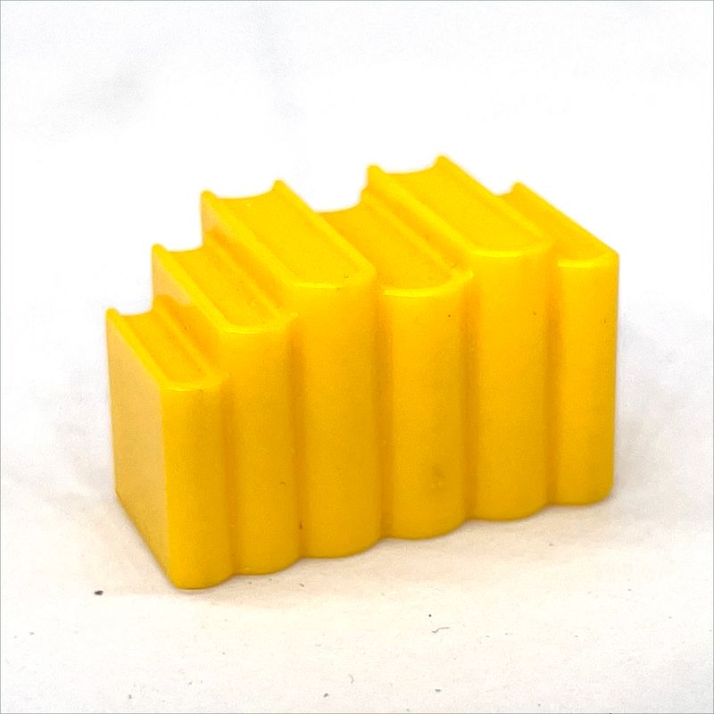 playmobil livres jaunes