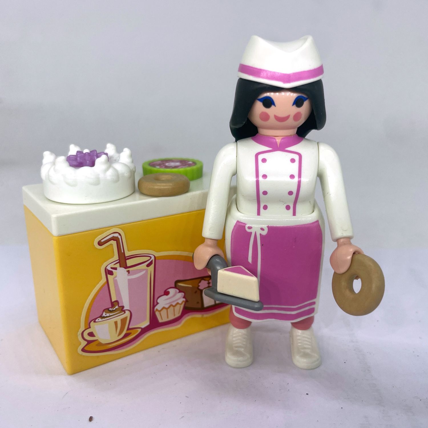 playmobil pâtissière et présentoire playmobil pâtissière et présentoire