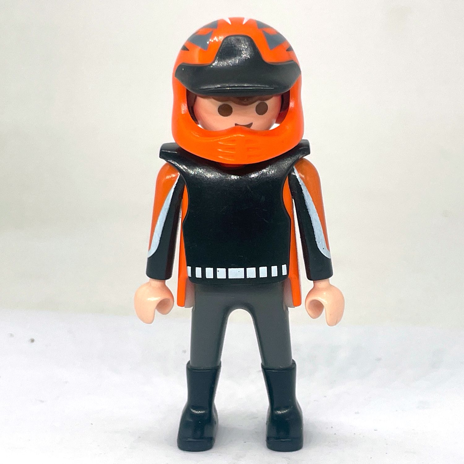 playmobil motard orange noir playmobil motard orange noir