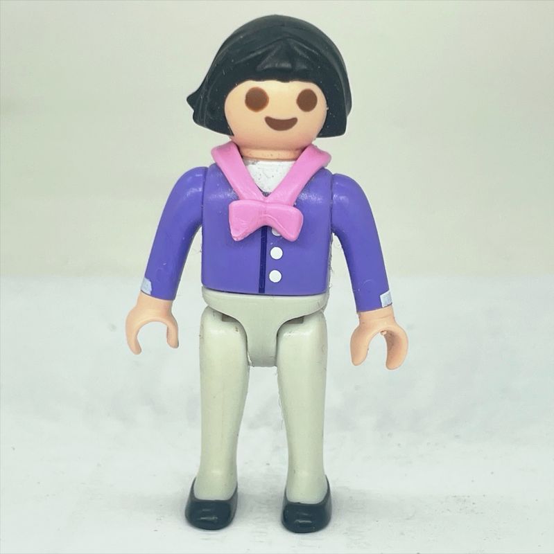 playmobil enfant fillette mauve grise playmobil enfant fillette mauve grise