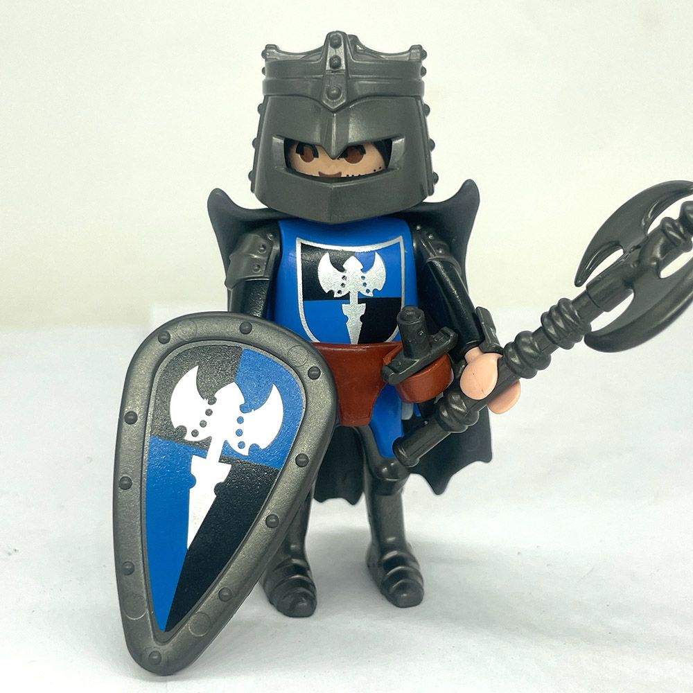 playmobil chevalier bleu double hache