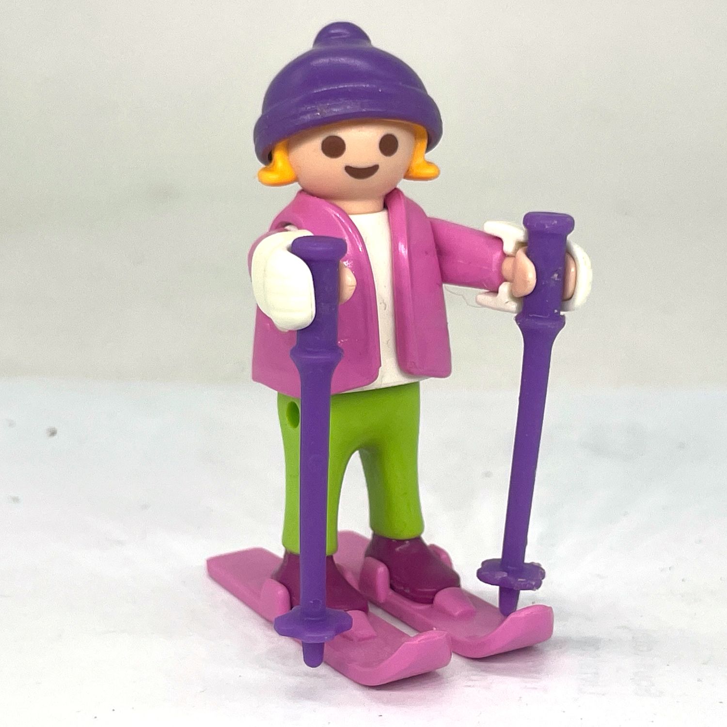 playmobil enfant fillette au ski