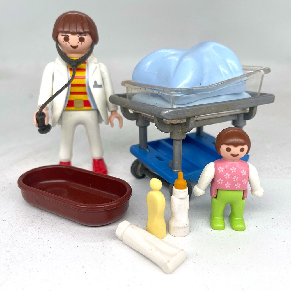 playmobil infirmière et lit bébé puériculture