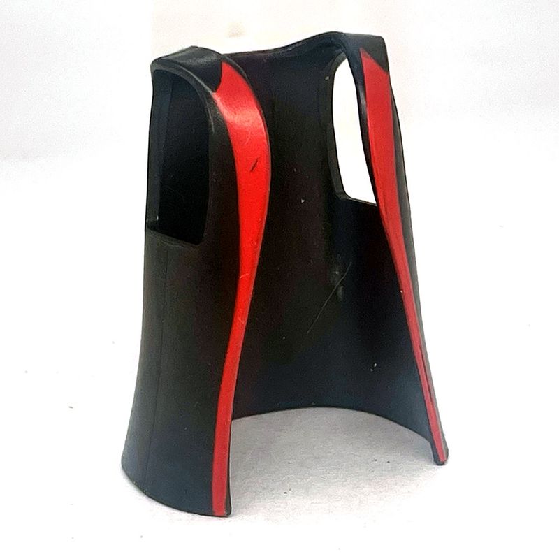 playmobil manteau rigide noir et rouge playmobil manteau rigide noir et rouge