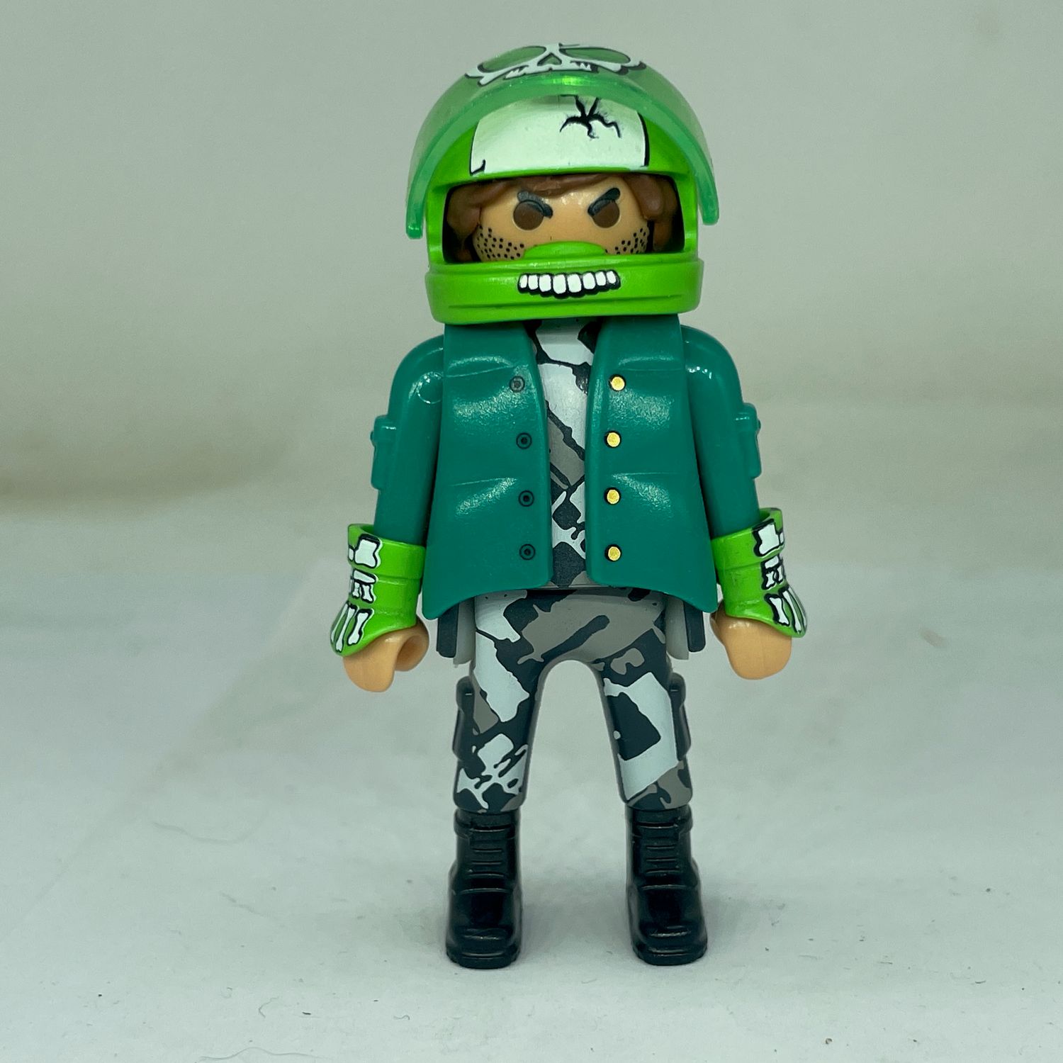 playmobil motard en vert playmobil motard en vert