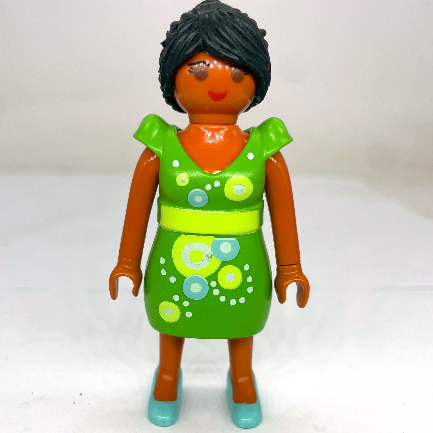Playmobil femme métis robe verte Playmobil femme métis robe verte