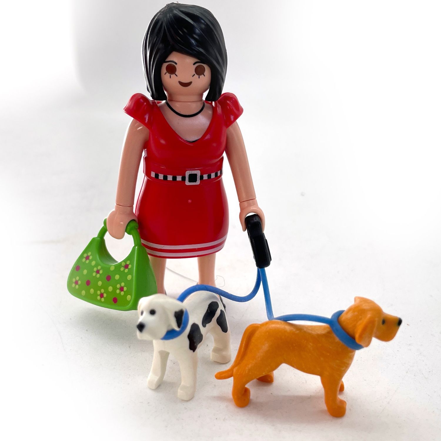 Playmobil femme robe rouge et chiens Playmobil femme robe rouge et chiens