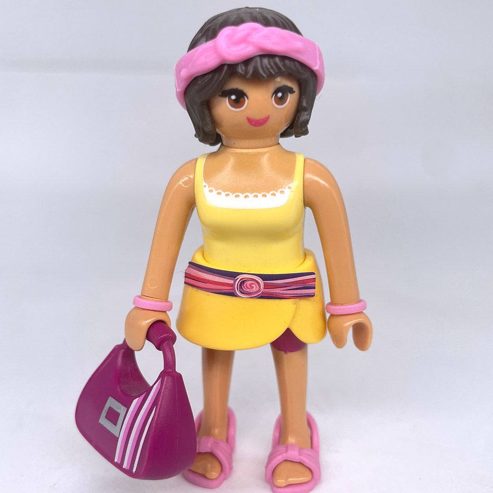 playmobil femme city loisir jaune clair 2 playmobil femme city loisir jaune clair 2