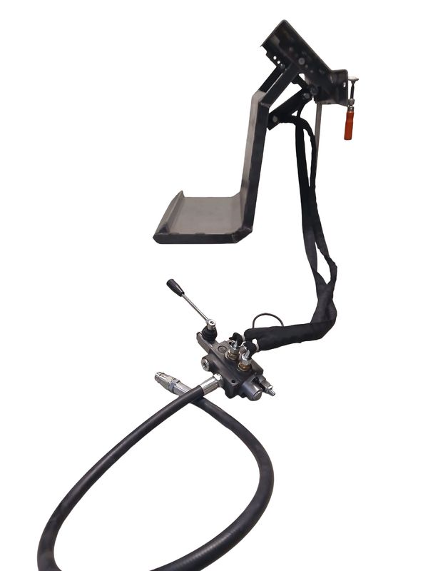 Puunnostin hydraulihalkojaan