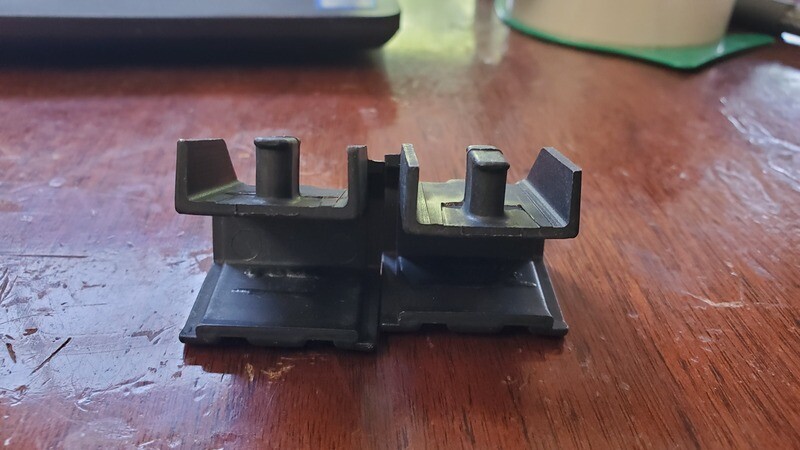 uniWhip 3.0 Clips (Widened for thick fenders) set of 4