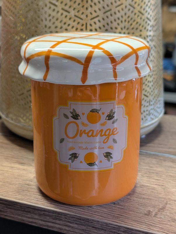 Pot de marmelade d'orange
