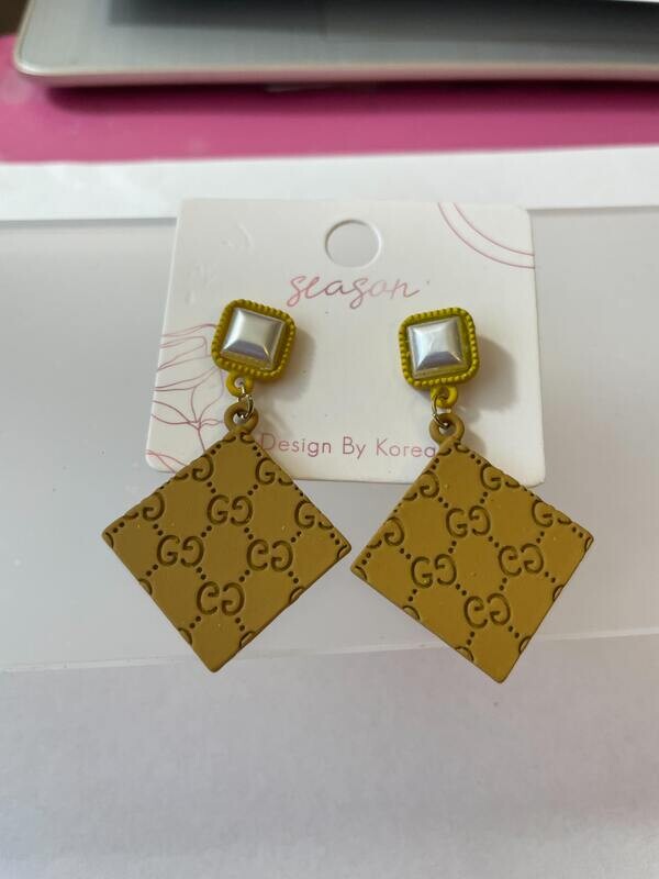 G-earrings