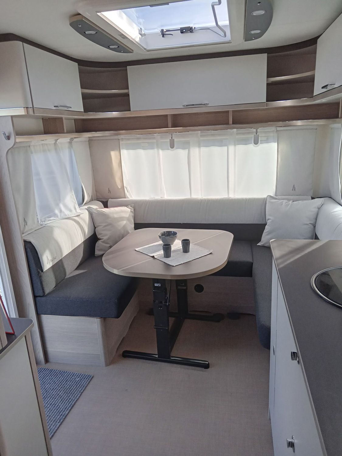 ​BURSTNER Premio 455 TS Black Forest