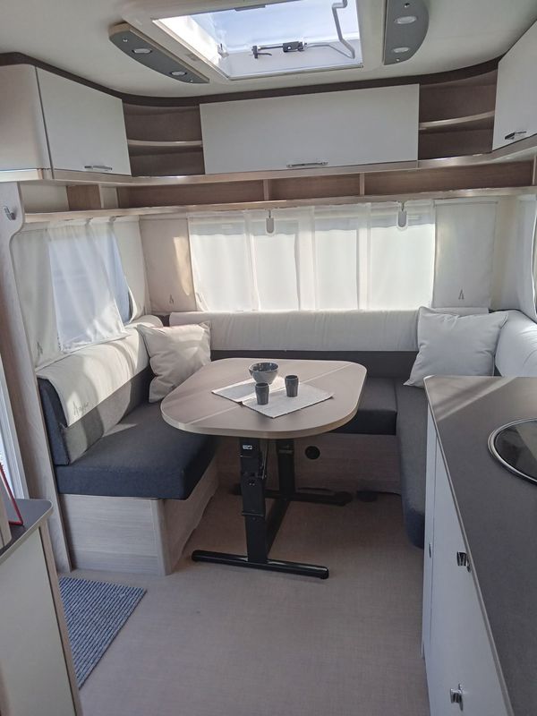 ​BURSTNER Premio 455 TS Black Forest