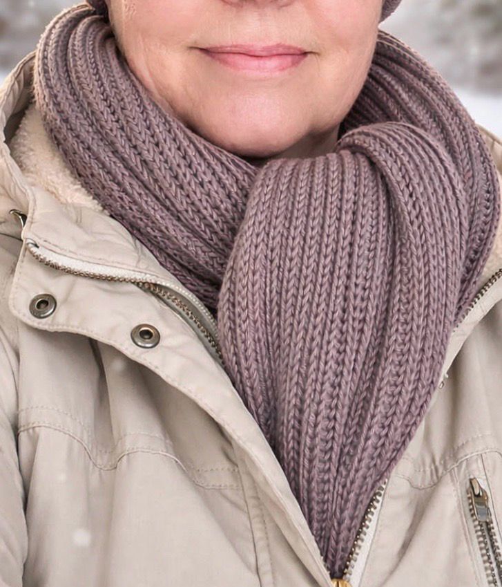 Handgefertigter Schal