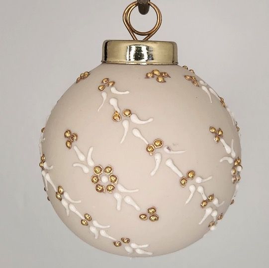 Bavarian Twist Porcelain Christmas Ornament: Gold on White 2.5"