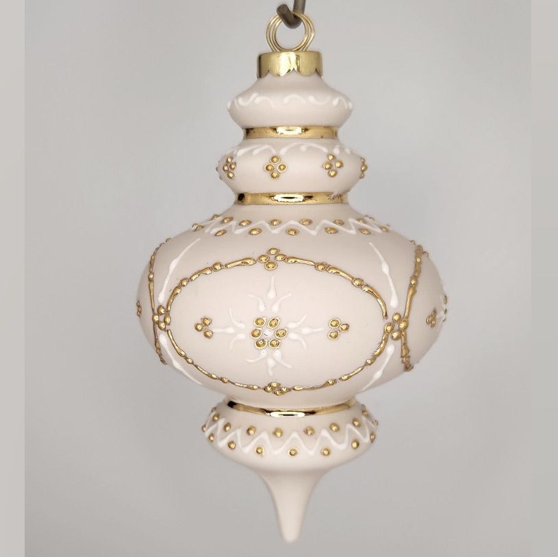 Avignon Elegante Ivory Porcelain Christmas Ornament 5.5"