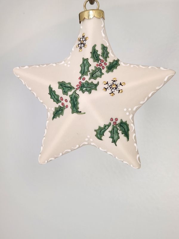 Ivory Star with Green Holly 4""