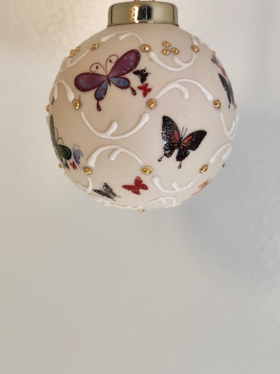 Ivory Ball with Butterflies 2.5"