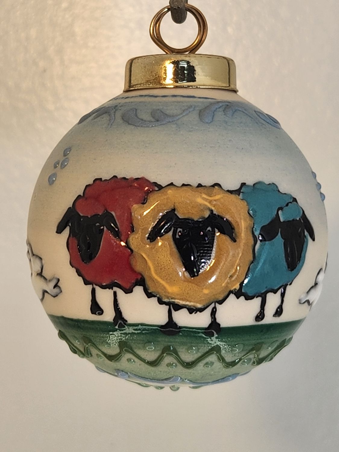 Ivory Ball with Sweater Ready Sheep  2.5"