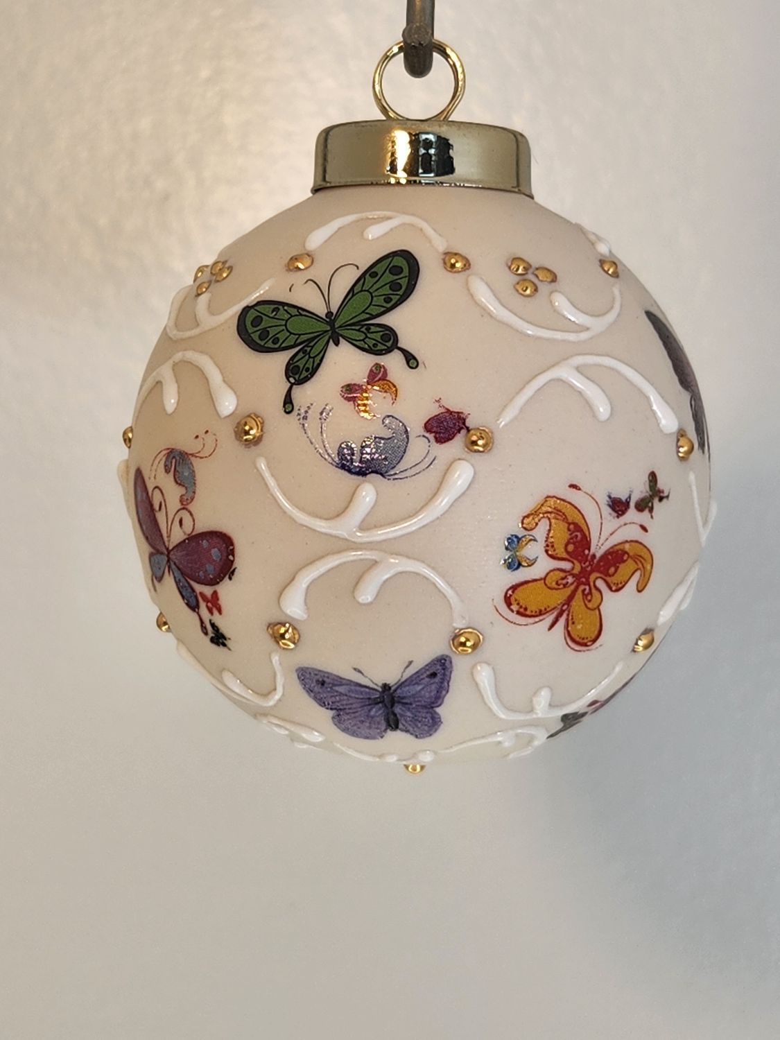 Ivory Ball with Butterflies 2.5"