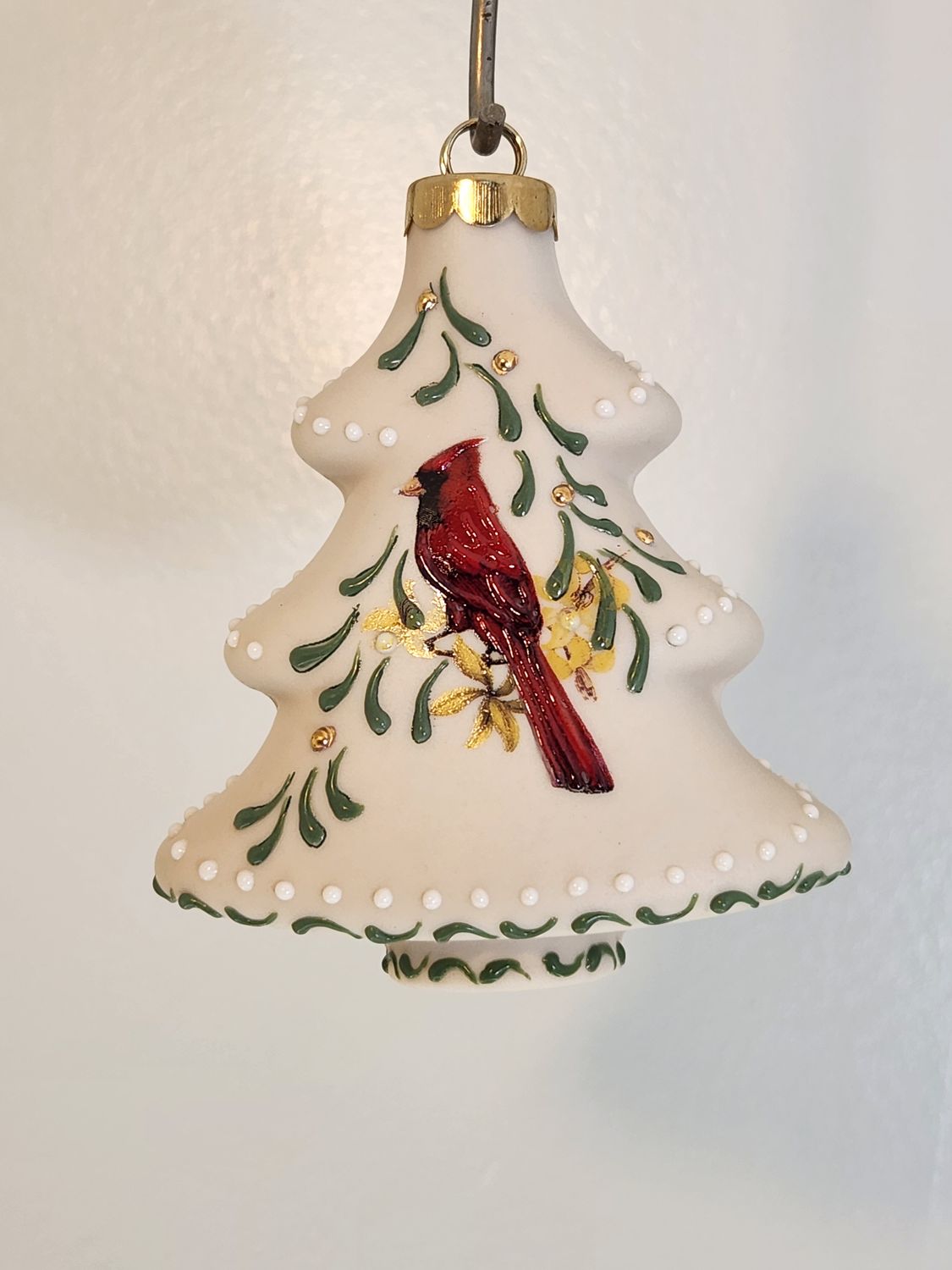 Ivory Tree with Cardinal Image 3.5"