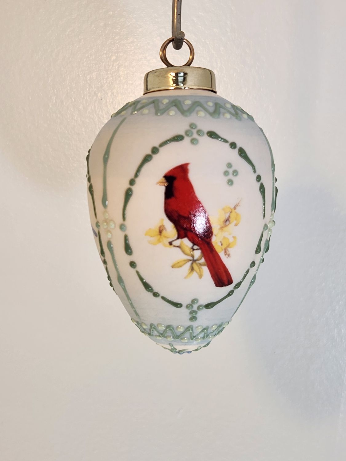 Ivory Egg with Cardinal Goldfinch Bluebird Images 3.5"