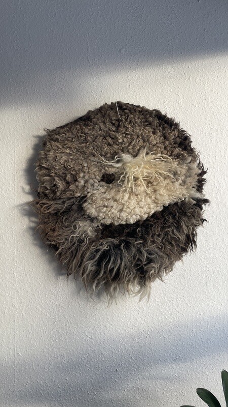 Wandbehang FACE gestaltet aus unterschiedlichen Schafarten Wandbehang FACE gestaltet aus unterschiedlichen Schafarten