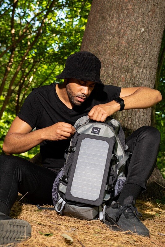 Von Middleton Moonlight Solar Bag