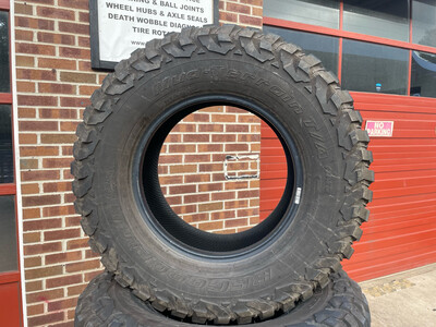 (5) BFG KM3 285/75/17 Mud Terrain Tires