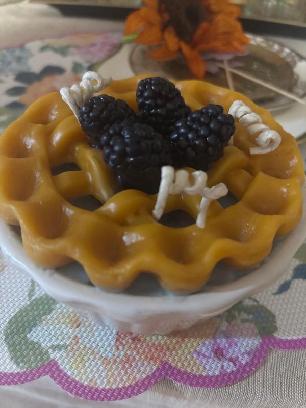 5" Blackberry mini lattice pie