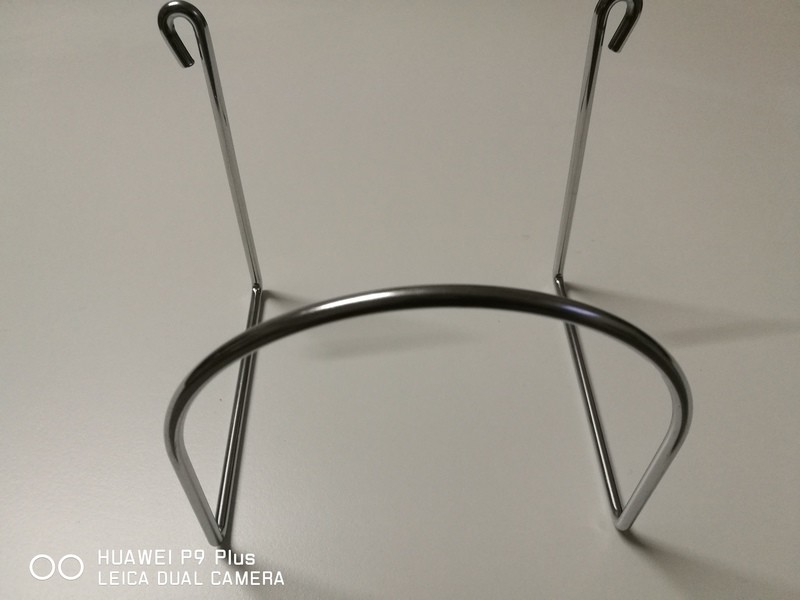 Gancio appendi tubo flessibile