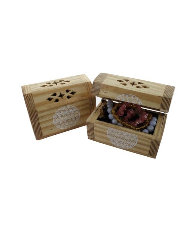 Boîte à bijoux en bois avec velours à l'intérieur