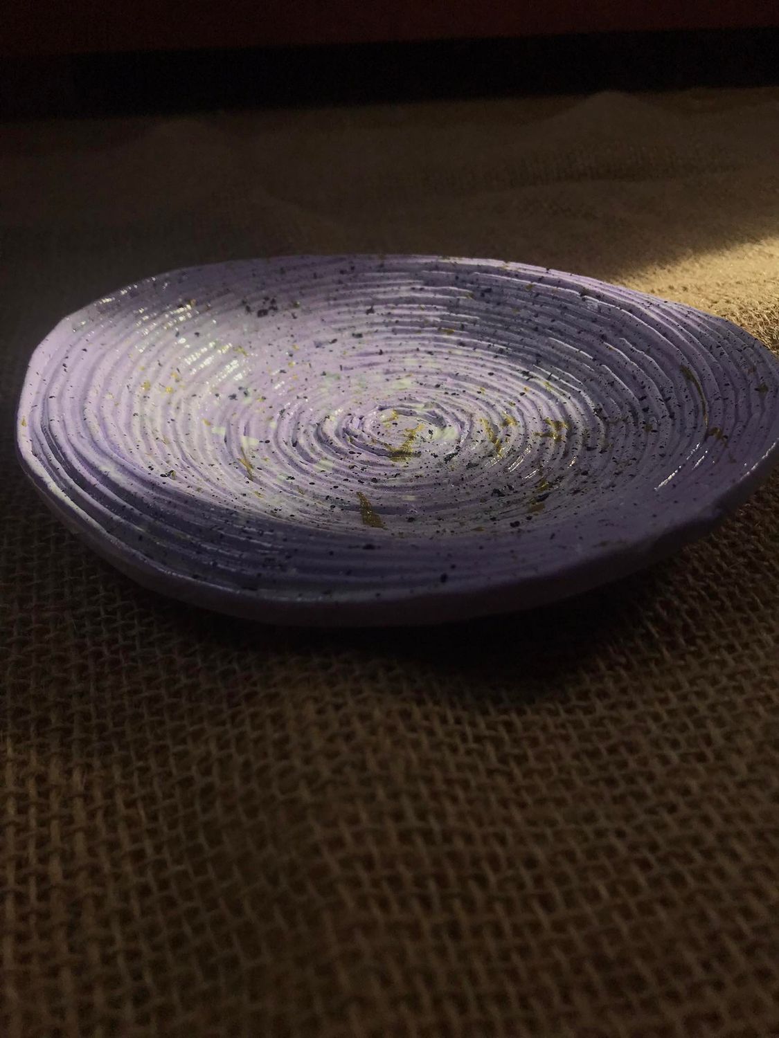 Piatto d&#39;Arredo &quot;Onda Luminosa&quot; - Pezzo Unico della Collezione d&#39;Autore di Gio&#39; s e Art