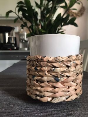 Copritazza Artigianale in Carta Riciclata - 8 cm | Con Tazza Inclusa | Eco-Friendly e Idrorepellente