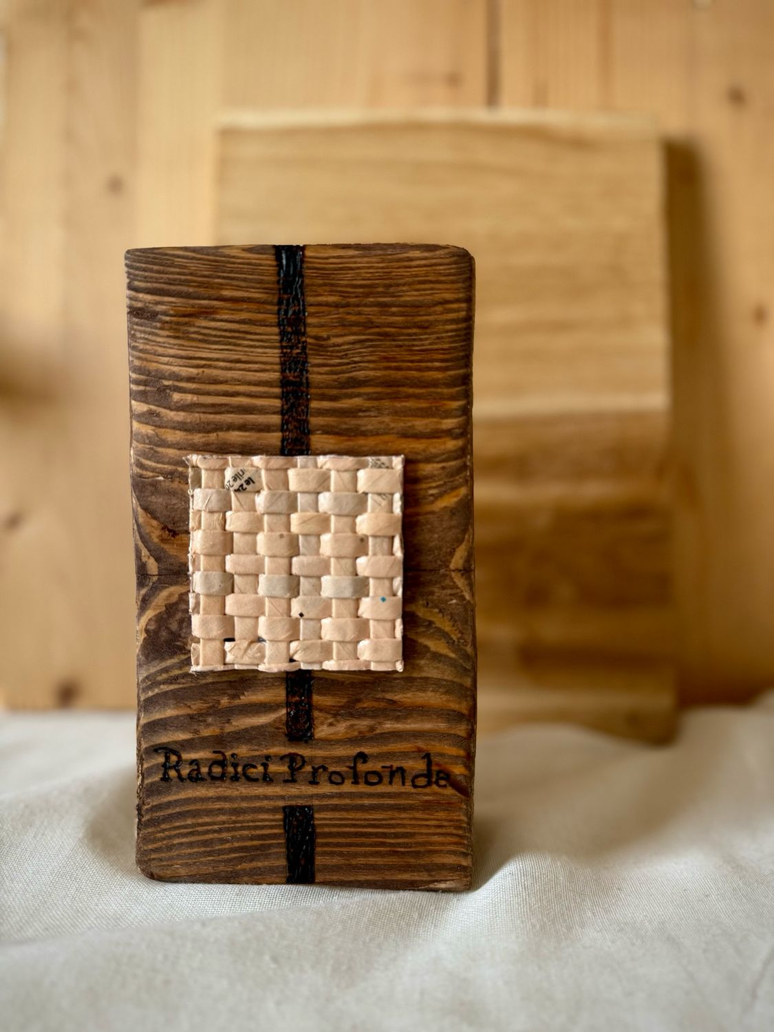 RADICI PROFONDE Intreccio in legno recuperato e carta RADICI PROFONDE Intreccio in legno recuperato e carta