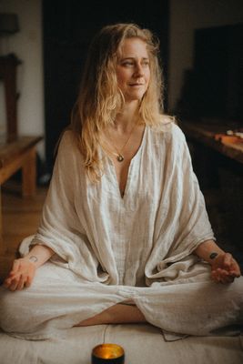 ***GRANDES TRADITIONS***                                                        06/06/2026 - ATELIER - Habiter la Parole : expérimenter la prière vivante - Amala KLEP KREMMEL