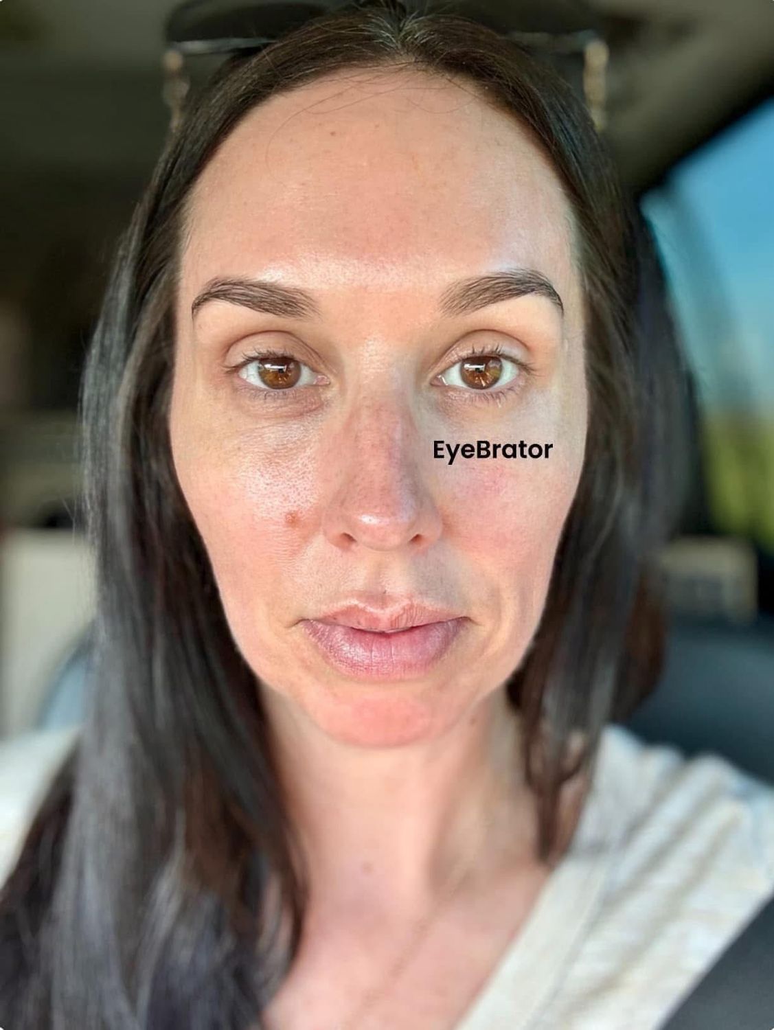 Vibrating Eye Tool With Complex Eye Cream