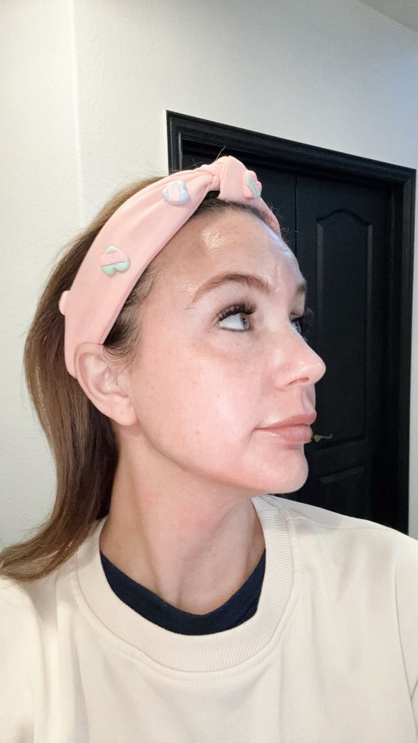 RED LIGHT THERAPY/MICRONEEDLING TOOL + Line Corrector + FREE Full Sized Tanner &amp; Detox Mask Samples