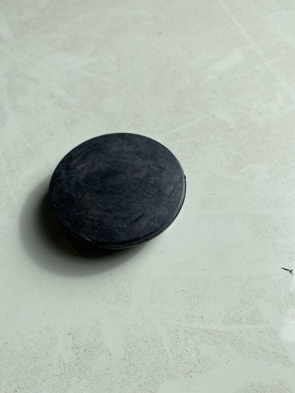 Floor grommet big