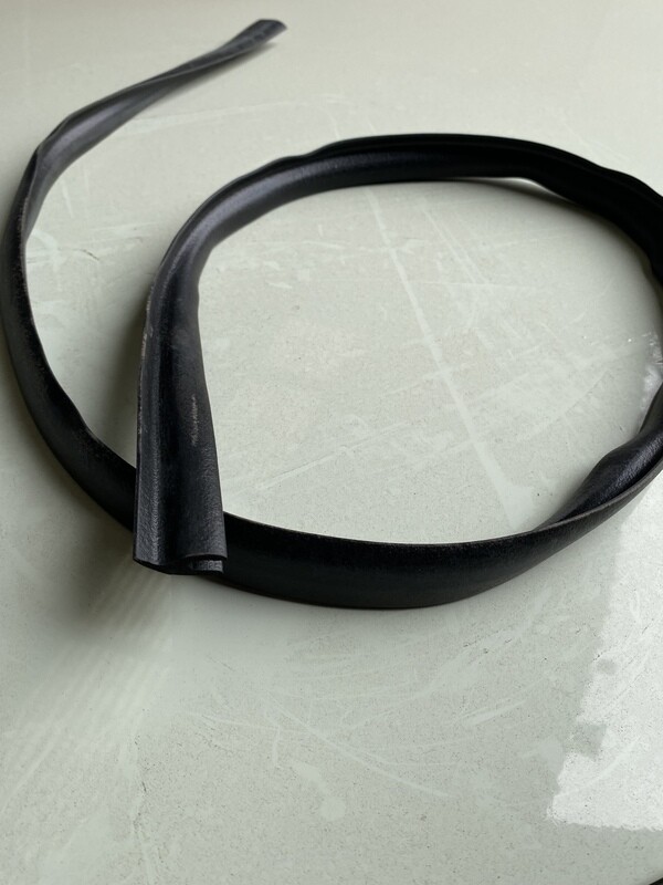 240z 260z Cowl seal