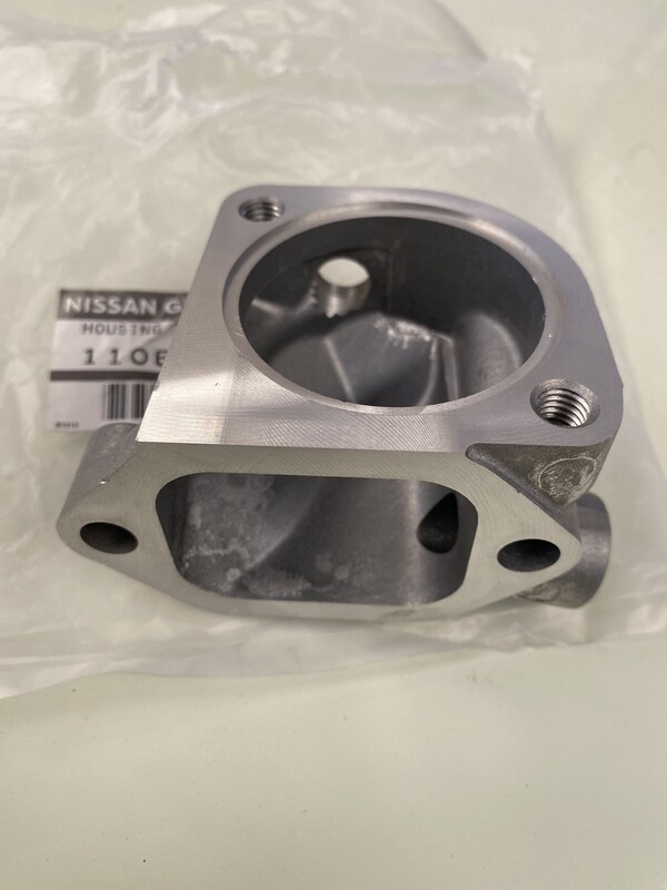 Datsun 240z 260z. Lower thermostat housing