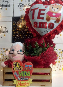 Arreglo floral y frutal San Valentín
