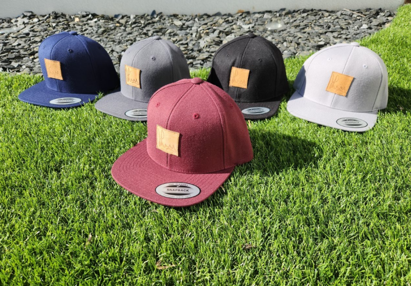 Boné snapback